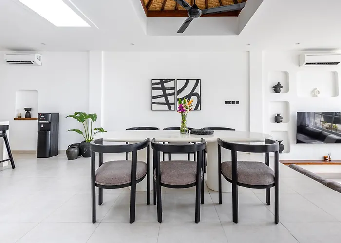 Sanctuary 11 Bali Private Pool & Sunset Luxury Retreat ヴィラ ウルワツ