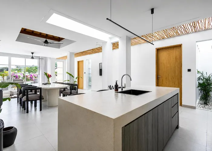 Sanctuary 11 Bali Private Pool & Sunset Luxury Retreat ヴィラ ウルワツ